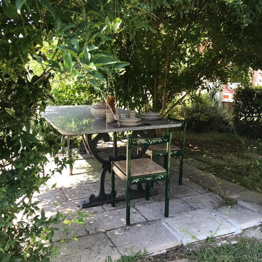 Casina Mozart Lecce Acomodação com café da manhã Magliano Exterior foto